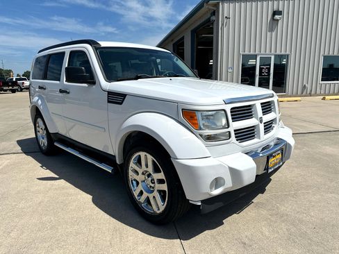 Used 2011 Dodge Nitro Heat w/ Chrome Accents Group image 3