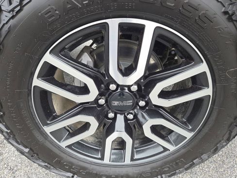 Used 2025 GMC Sierra 1500 Denali Ultimate image 17