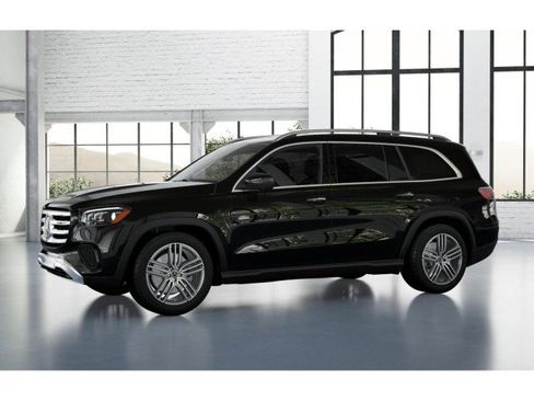 Used 2025 Mercedes-Benz GLS 450 4MATIC image 36