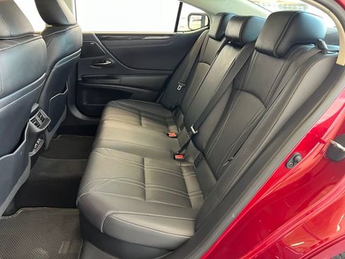 Used 2021 Lexus ES 300h w/ Accessory Package FWD image 42