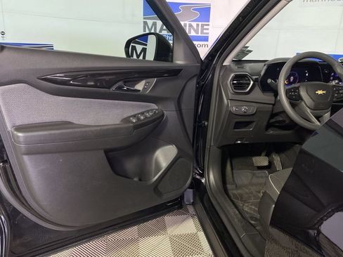 Used 2024 Chevrolet TrailBlazer LS w/ LS Convenience Package AWD/4WD image 26