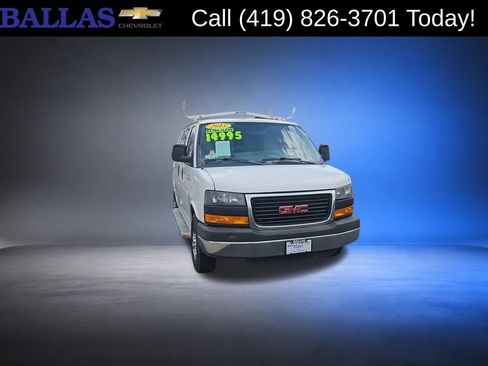 Used 2015 GMC Savana 2500 RWD image 3