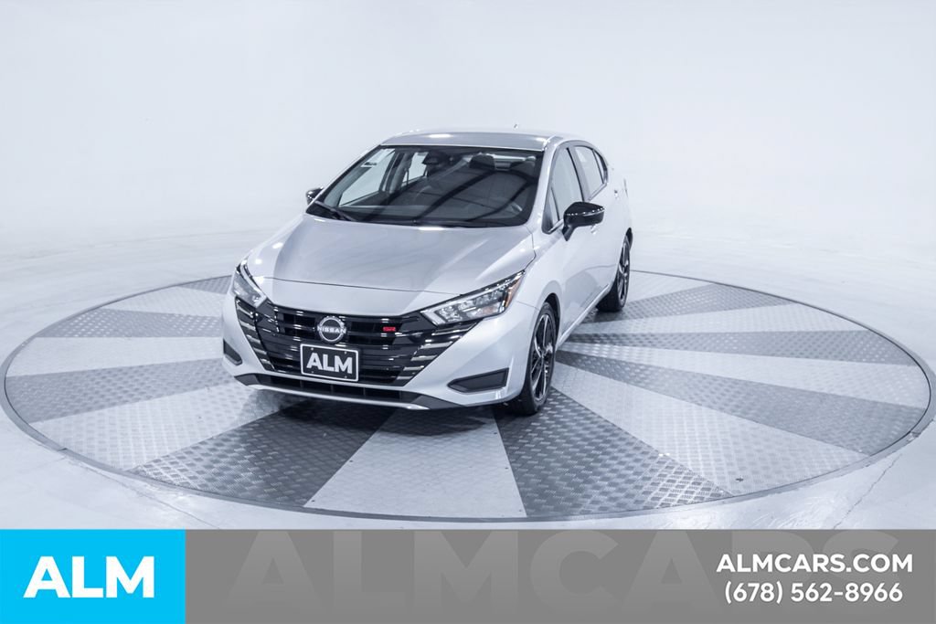 Used 2024 Nissan Versa SR FWD image 15