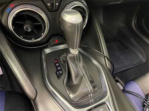 Used 2021 Chevrolet Camaro LT image 10