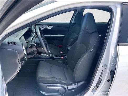 Used 2024 Kia Forte LXS FWD image 28