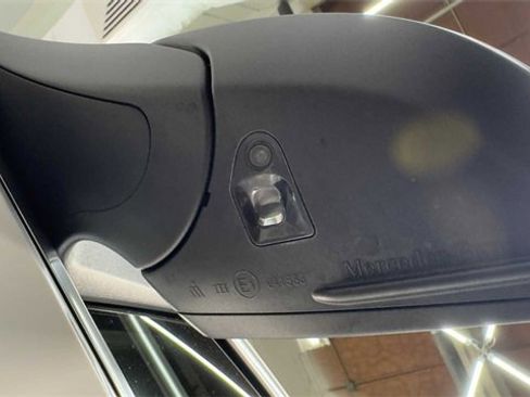 Used 2023 Mercedes-Benz C 300 Sedan image 13