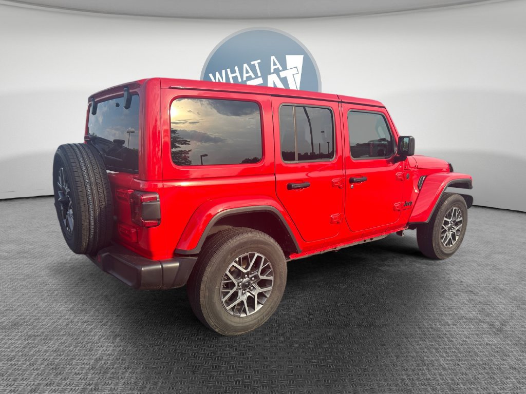 Certified 2026 Jeep Wrangler Unlimited Sahara AWD/4WD image 3