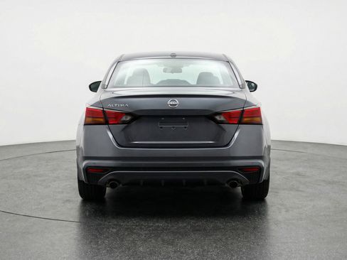 Used 2025 Nissan Altima 2.5 SV image 7