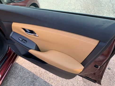Used 2022 Nissan Sentra SV w/ SV Premium Package FWD image 14