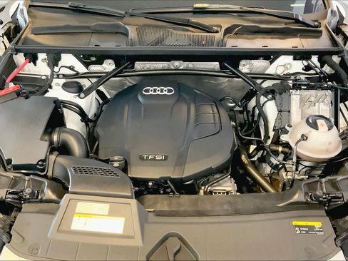 Used 2018 Audi Q5 2.0T Premium Plus w/ Premium Plus Package image 9