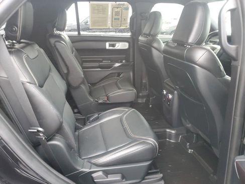 Used 2020 Ford Explorer ST w/ ST Street Pack image 32