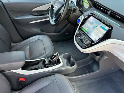 Used 2020 Chevrolet Bolt Premier w/ Infotainment Package FWD image 20