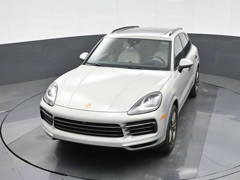 Certified 2023 Porsche Cayenne Platinum Edition AWD/4WD image 33