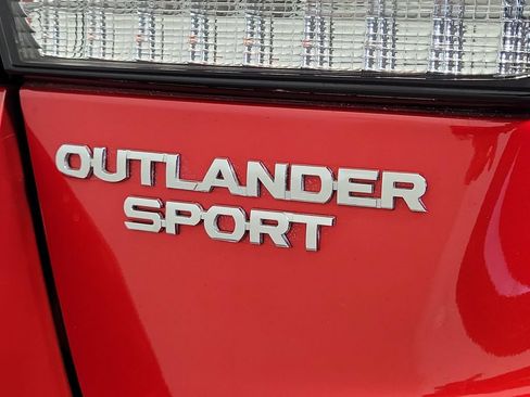 Used 2025 Mitsubishi Outlander Sport AWD image 8