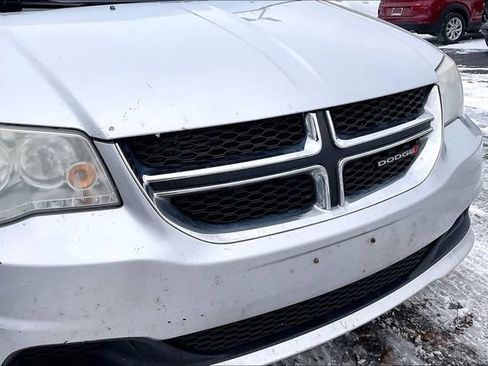 Used 2012 Dodge Grand Caravan SXT image 29