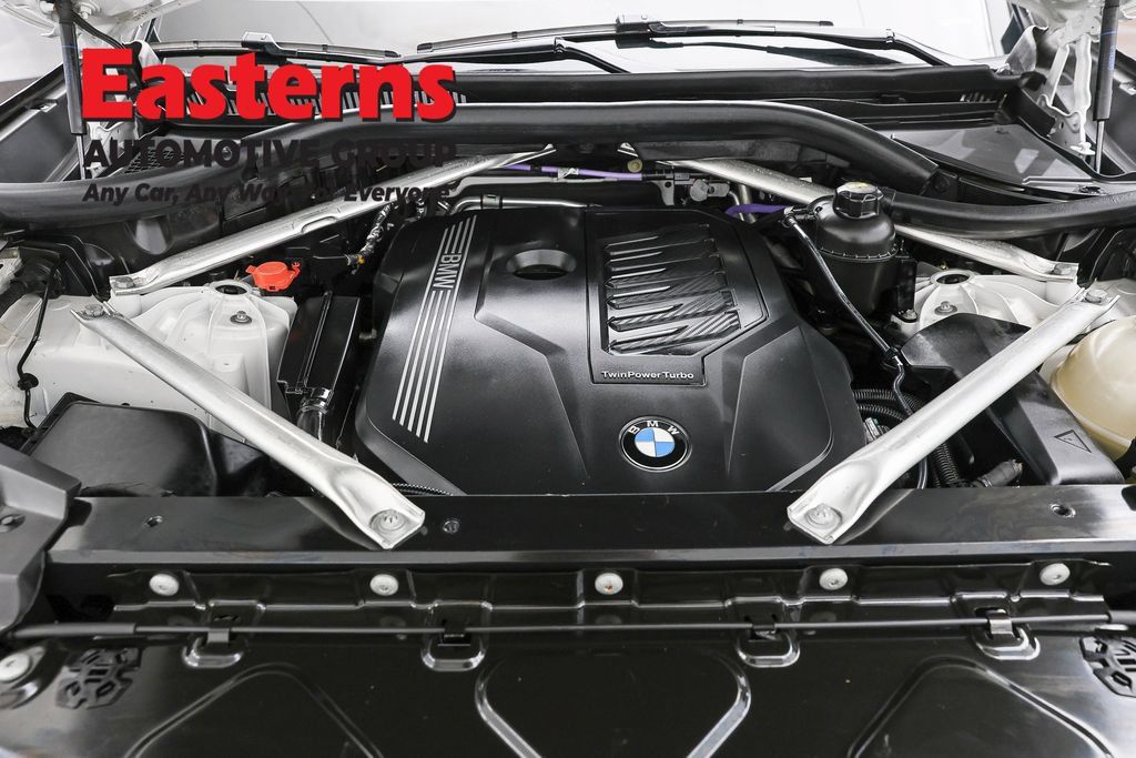 Used 2023 BMW X5 xDrive40i w/ M Sport Package AWD/4WD image 9