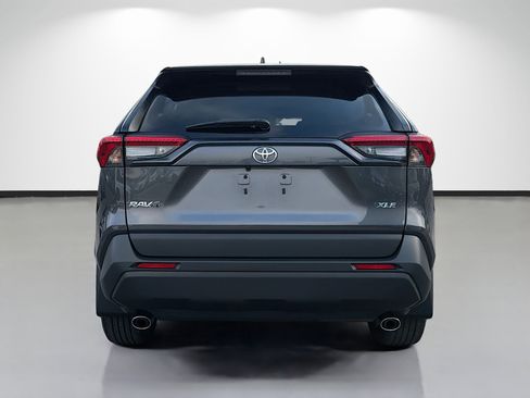 Used 2024 Toyota RAV4 XLE Premium image 4
