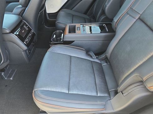 Used 2025 Lincoln Aviator Black Label image 15