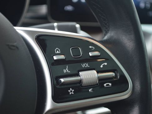 Certified 2022 Mercedes-Benz GLC 300 4MATIC image 17