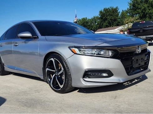 Used 2018 Honda Accord Sport image 3