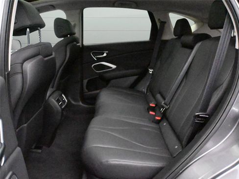 Used 2022 Acura RDX SH-AWD image 9