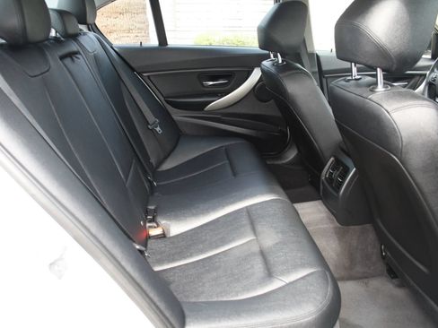 Used 2014 BMW 320i Sedan RWD image 20