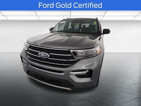 Used 2024 Ford Explorer XLT w/ Equipment Group 202A AWD/4WD image 2