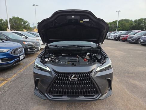 Used 2023 Lexus NX 250 FWD image 16