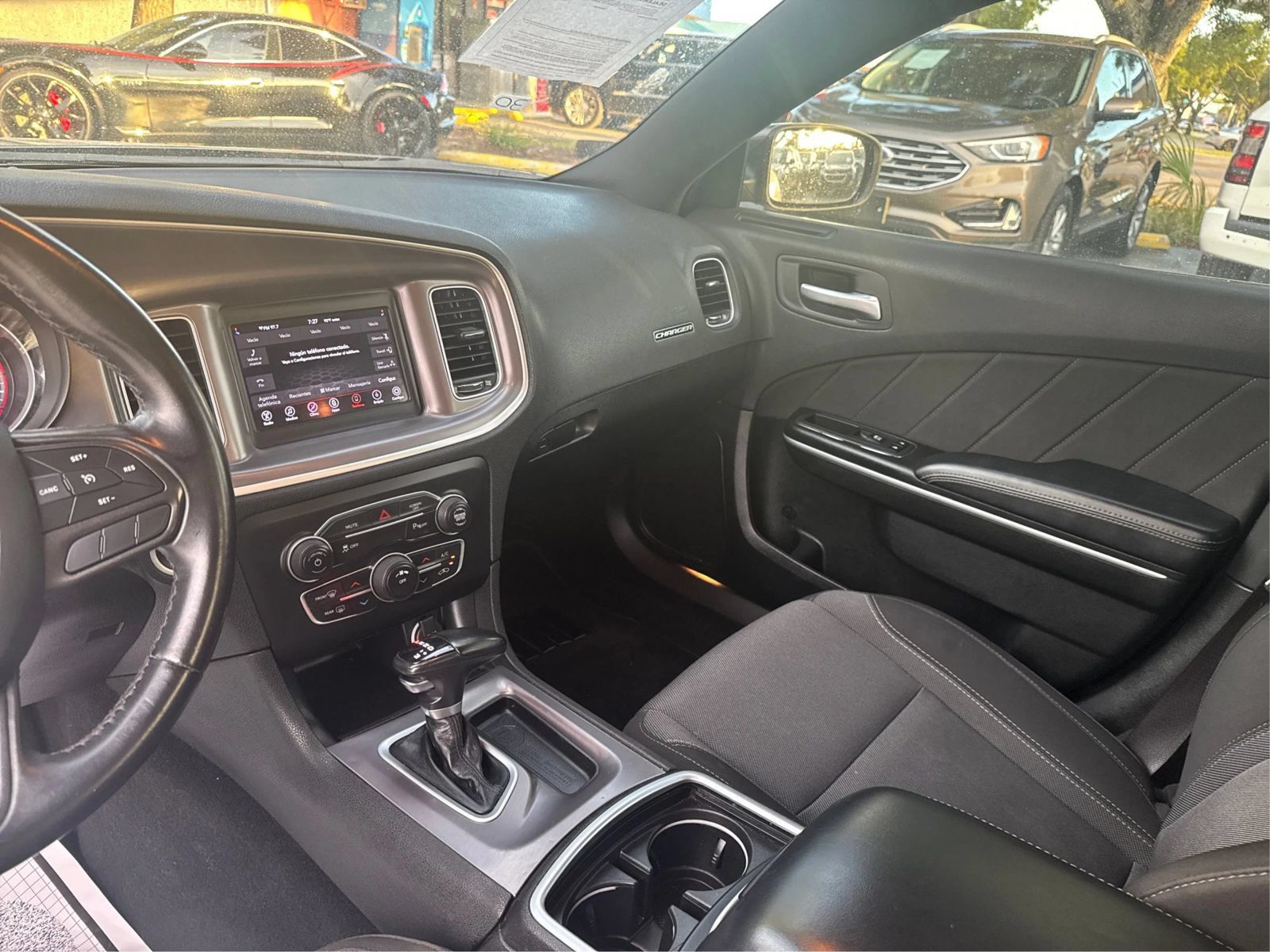 Used 2022 Dodge Charger SXT RWD image 19
