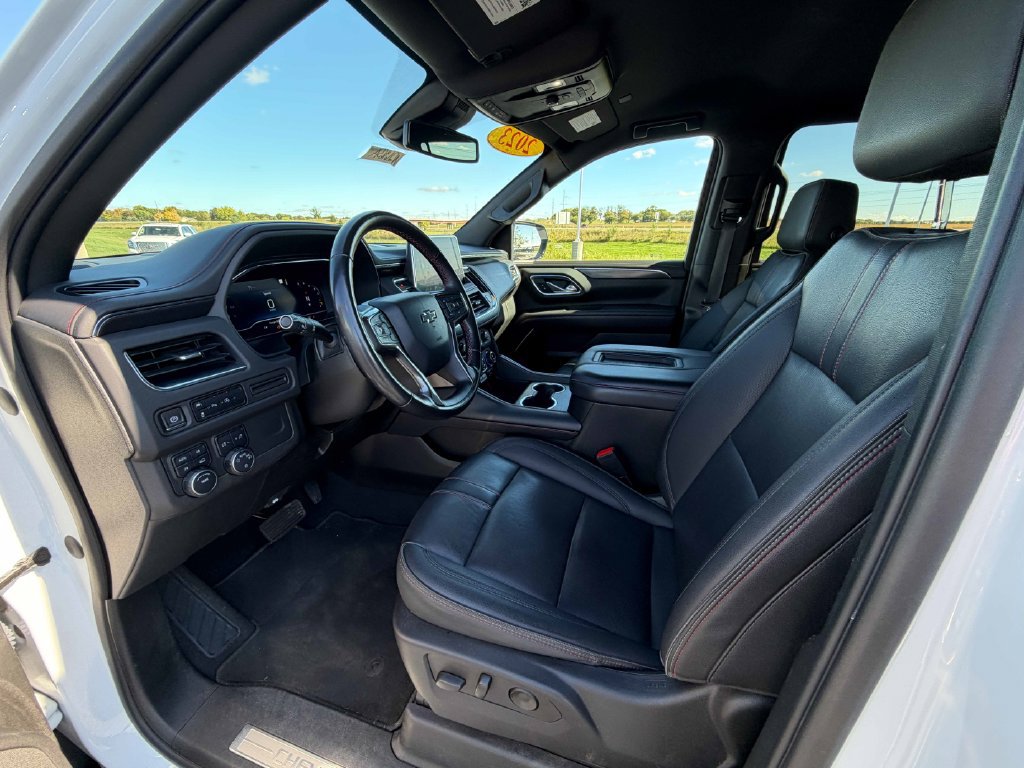Used 2023 Chevrolet Suburban RST AWD/4WD image 15