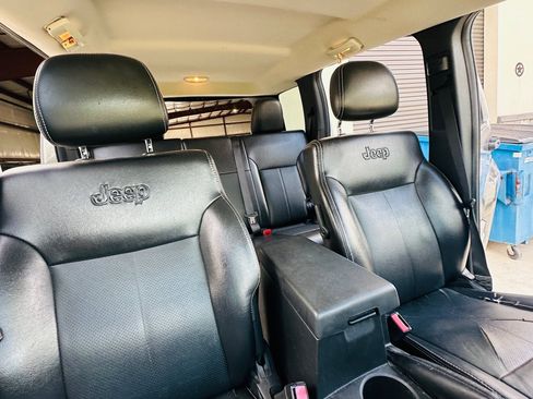 Used 2012 Jeep Liberty Sport RWD image 25