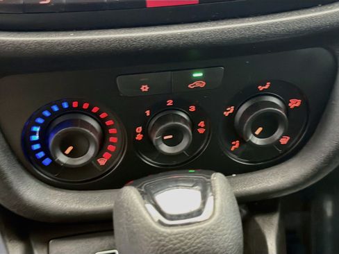 Used 2022 RAM ProMaster City Wagon w/ Lights & Wheels Group FWD image 10