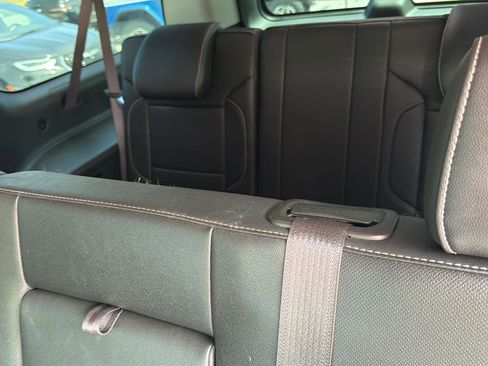 Used 2020 GMC Yukon XL SLT w/ Open Road Package AWD/4WD image 23