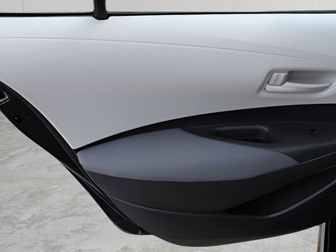 Used 2024 Toyota Corolla LE image 19