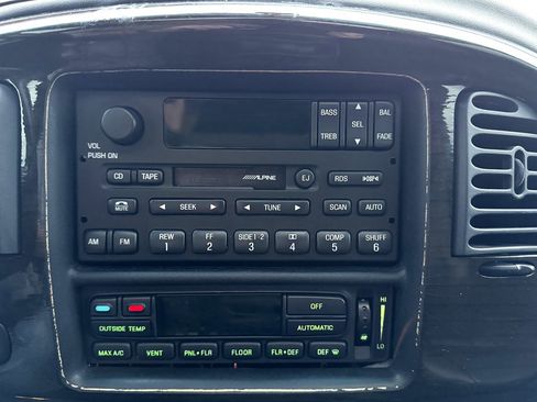 Used 2002 Lincoln Blackwood image 13