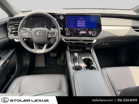 Used 2025 Lexus RX 350 Premium w/ Accessory Package AWD/4WD image 17