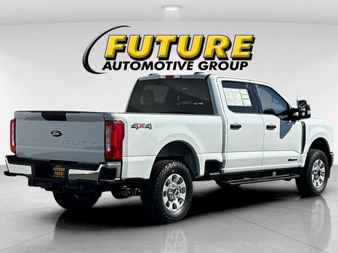 Certified 2024 Ford F250 XLT image 3