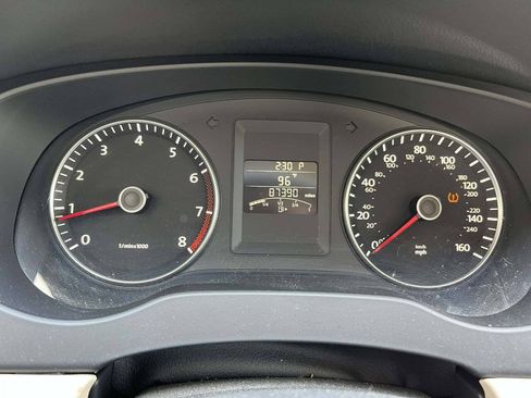 Used 2012 Volkswagen Jetta SE FWD image 14