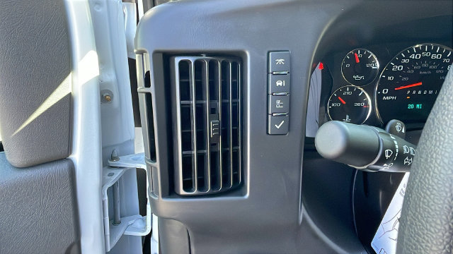 New 2026 Chevrolet Express 2500 Extended w/ Communications Package RWD image 27