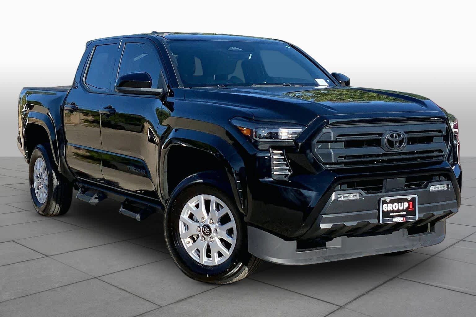 Used 2025 Toyota Tacoma SR5 AWD/4WD image 3
