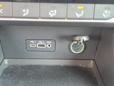 Used 2022 Nissan Sentra SV w/ Lighting Package FWD image 24