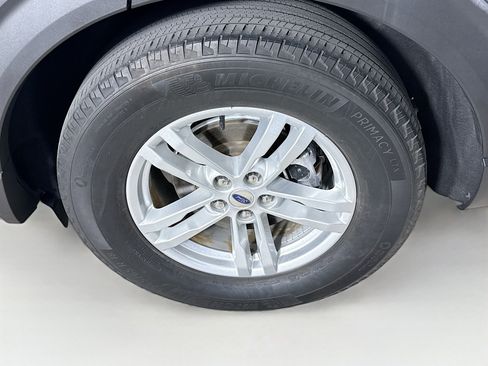 Used 2023 Ford Explorer 2WD image 37