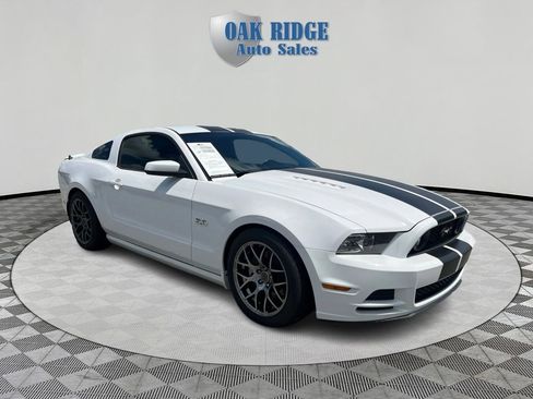 Used 2014 Ford Mustang GT RWD image 3