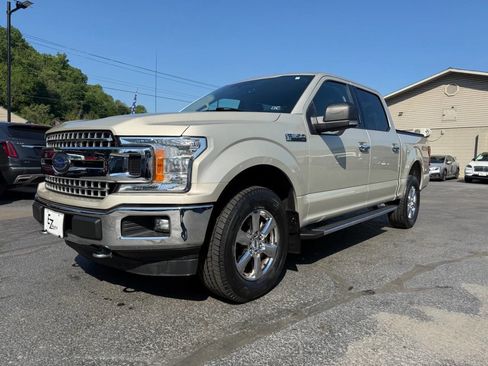 Used 2018 Ford F150 XLT w/ Equipment Group 302A Luxury AWD/4WD image 4