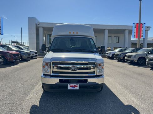 New 2026 Ford E-350 and Econoline 350 Super Duty w/ Power Equipment Group RWD image 3