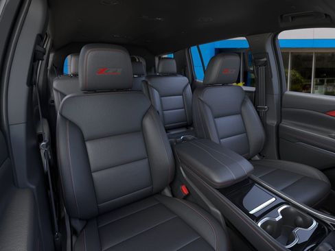 New 2026 Chevrolet Traverse Z71 w/ Driver Confidence Package image 16