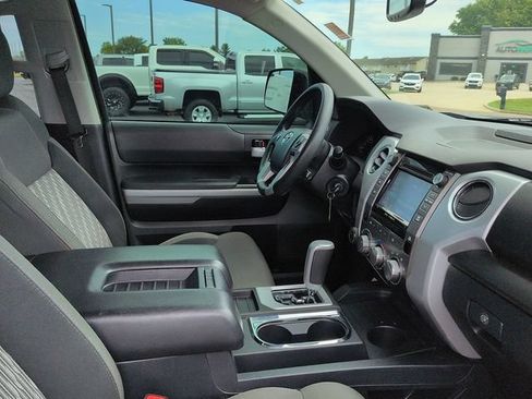 Used 2018 Toyota Tundra SR5 w/ TRD Off Road Package AWD/4WD image 11