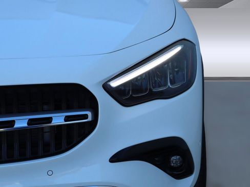 New 2025 Mercedes-Benz GLA 250 image 9