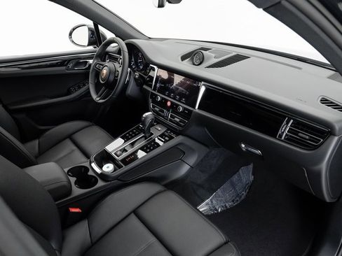 New 2025 Porsche Macan image 24