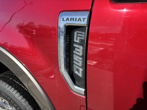 Used 2019 Ford F350 Lariat w/ Chrome Package image 7